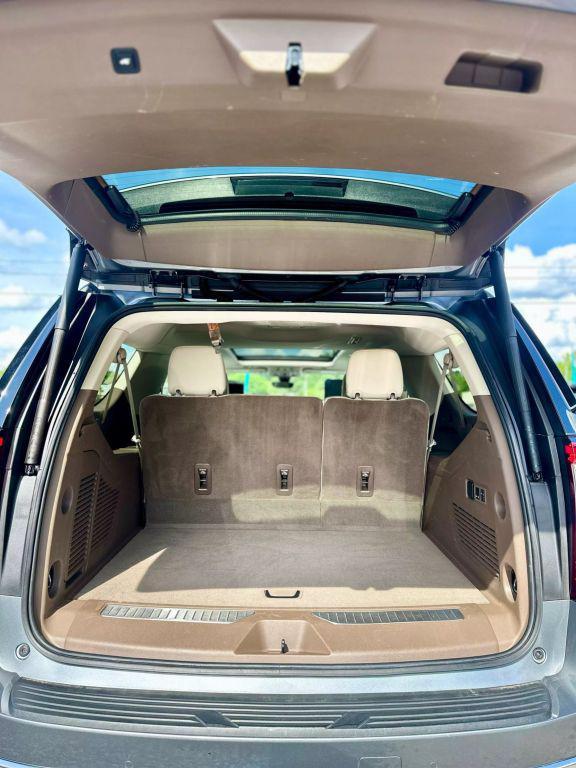 used 2021 GMC Yukon XL car, priced at $42,900