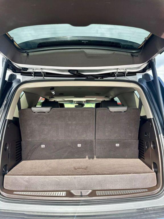 used 2017 GMC Yukon car, priced at $28,900