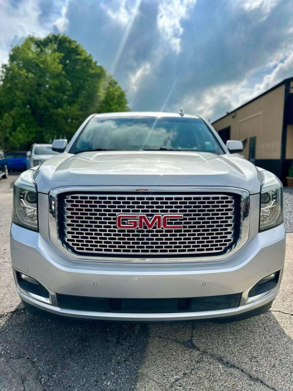 used 2017 GMC Yukon car, priced at $28,900