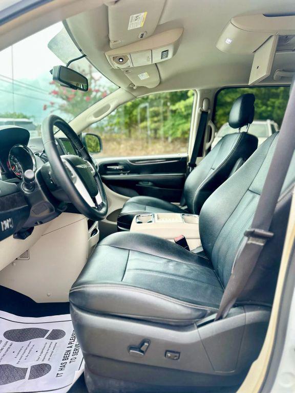 used 2014 Chrysler Town & Country car, priced at $8,900