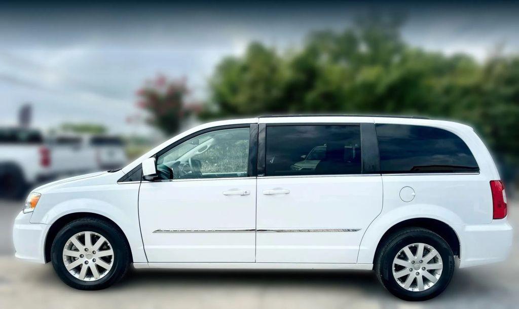 used 2014 Chrysler Town & Country car, priced at $8,900