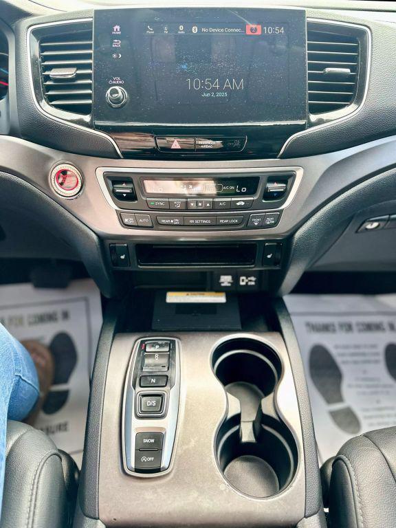 used 2021 Honda Pilot car, priced at $29,900