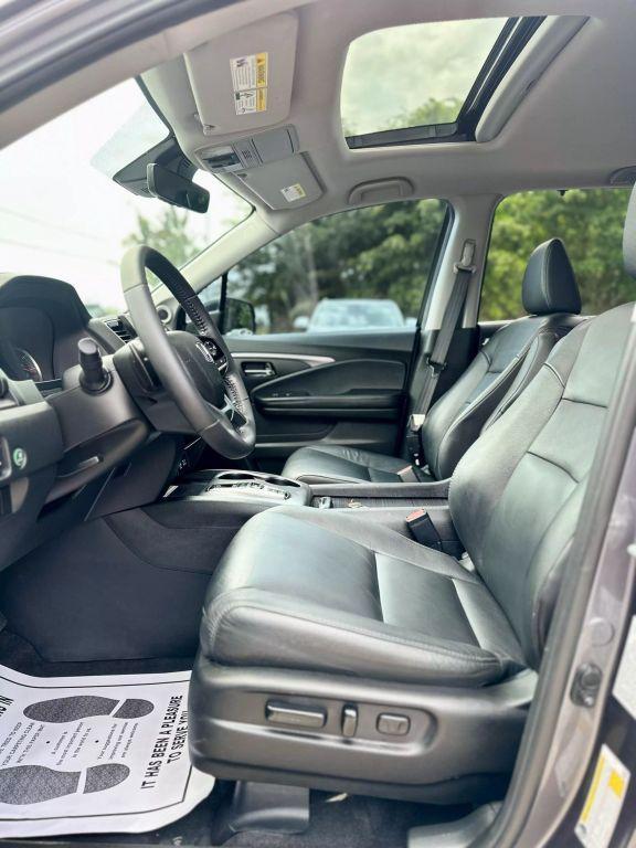 used 2021 Honda Pilot car, priced at $29,900