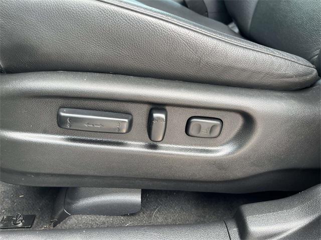 used 2022 Honda Pilot car, priced at $33,991