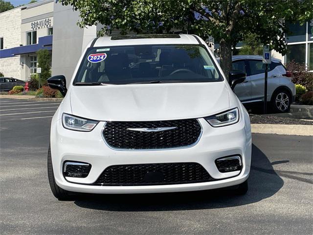 used 2024 Chrysler Pacifica car, priced at $47,491