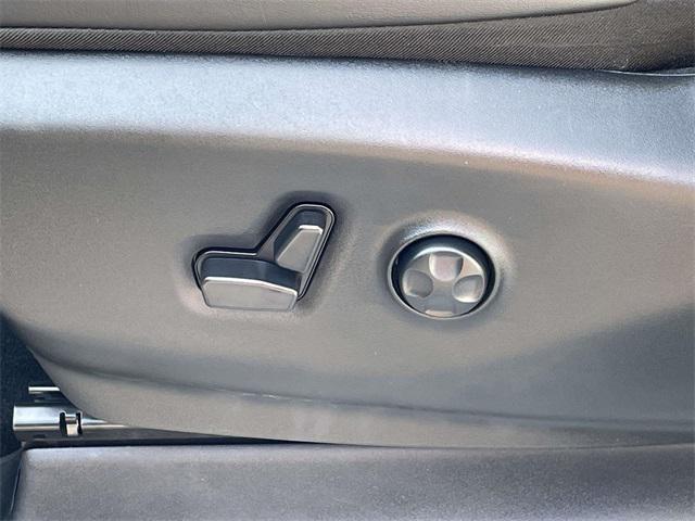 used 2024 Chrysler Pacifica car, priced at $47,491