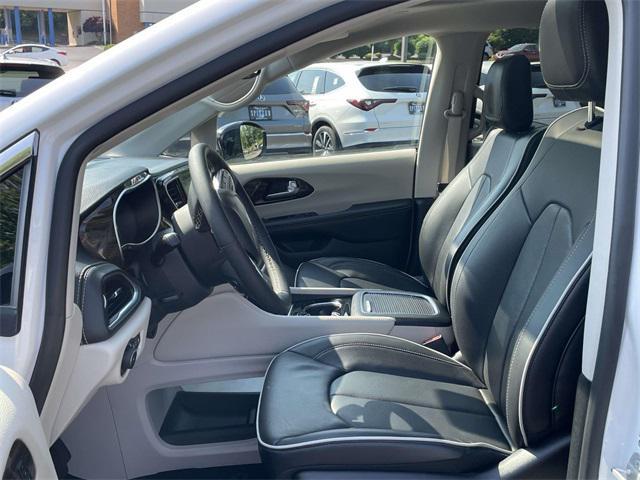 used 2024 Chrysler Pacifica car, priced at $47,491