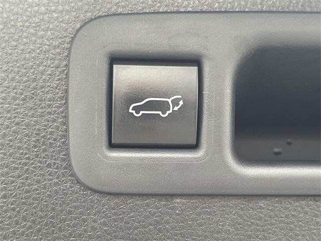 used 2021 Toyota Highlander car, priced at $29,942