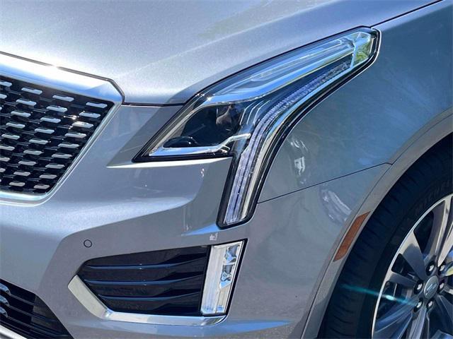 used 2025 Cadillac XT5 car, priced at $40,762
