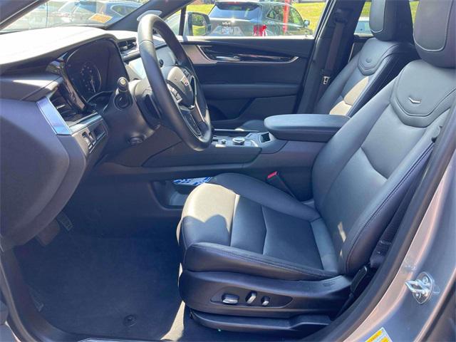 used 2025 Cadillac XT5 car, priced at $40,762