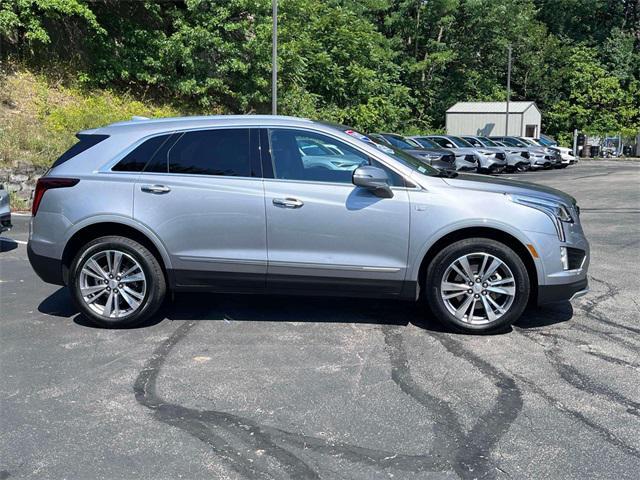 used 2025 Cadillac XT5 car, priced at $40,762