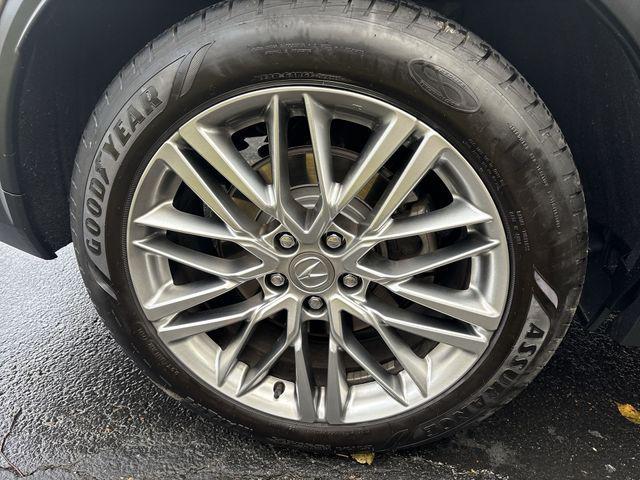 used 2022 Acura MDX car, priced at $32,591