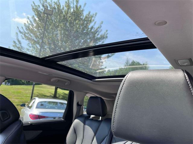 used 2023 Acura MDX car, priced at $43,675