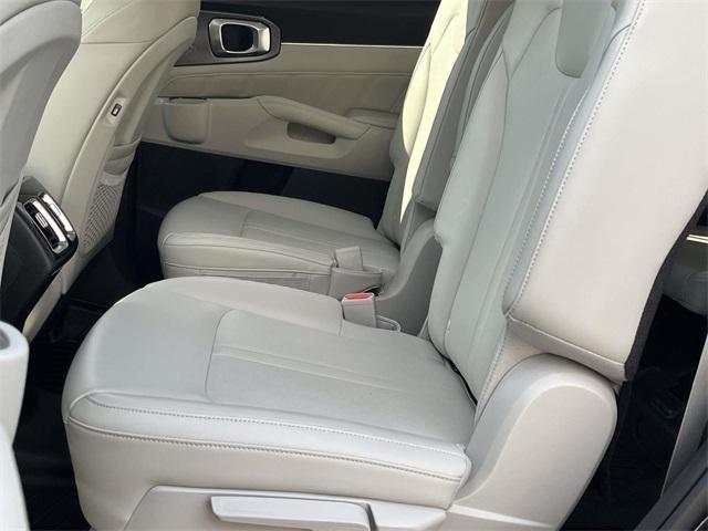 used 2022 Kia Sorento car, priced at $29,080