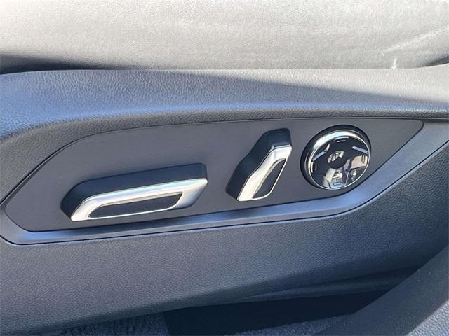 used 2023 Acura RDX car, priced at $39,998