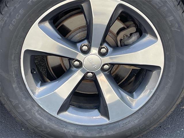 used 2020 Jeep Cherokee car, priced at $21,591