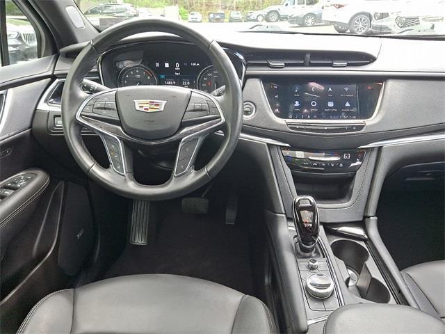 used 2021 Cadillac XT5 car, priced at $25,873