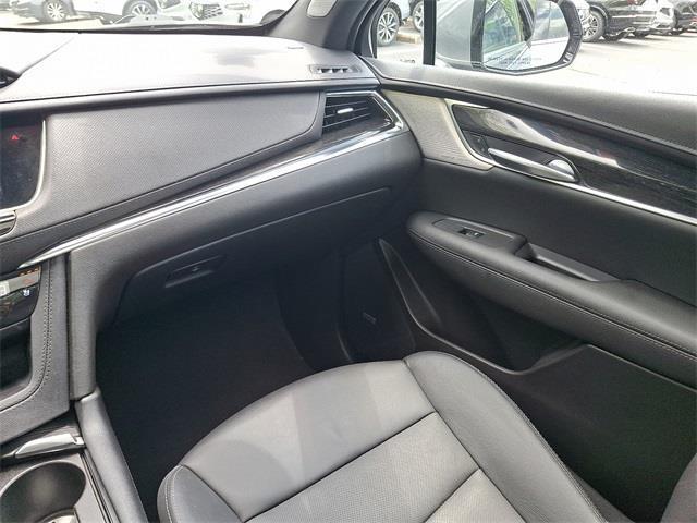 used 2021 Cadillac XT5 car, priced at $25,873