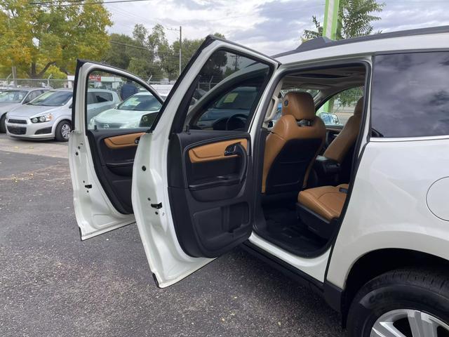 used 2013 Chevrolet Traverse car, priced at $10,995