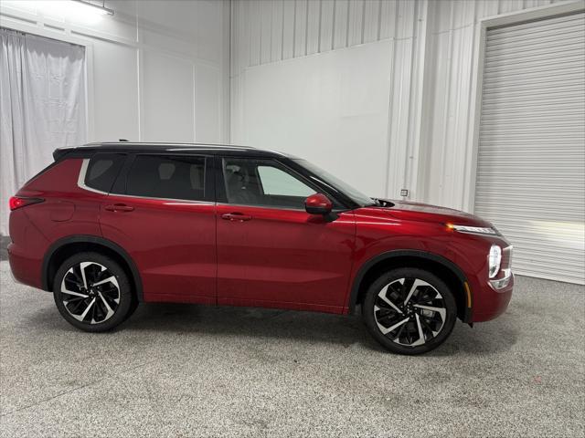 new 2024 Mitsubishi Outlander car, priced at $32,800