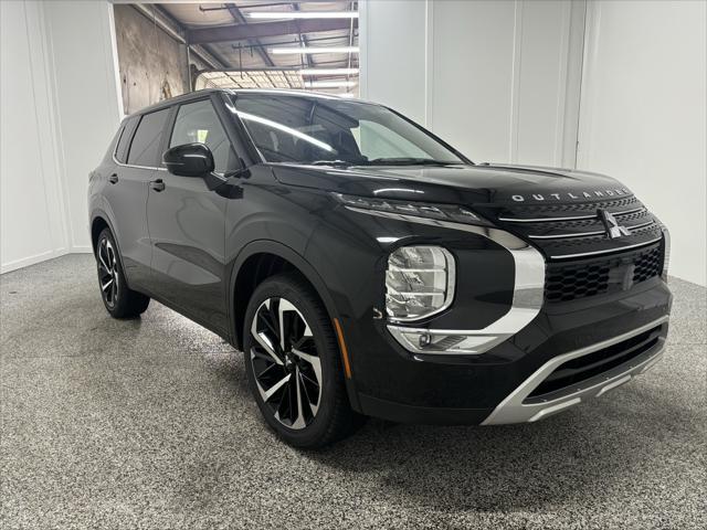 new 2024 Mitsubishi Outlander car, priced at $34,585