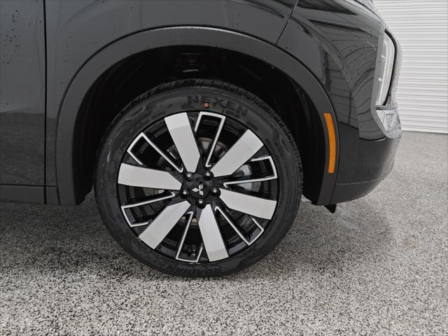 new 2025 Mitsubishi Outlander car, priced at $35,080