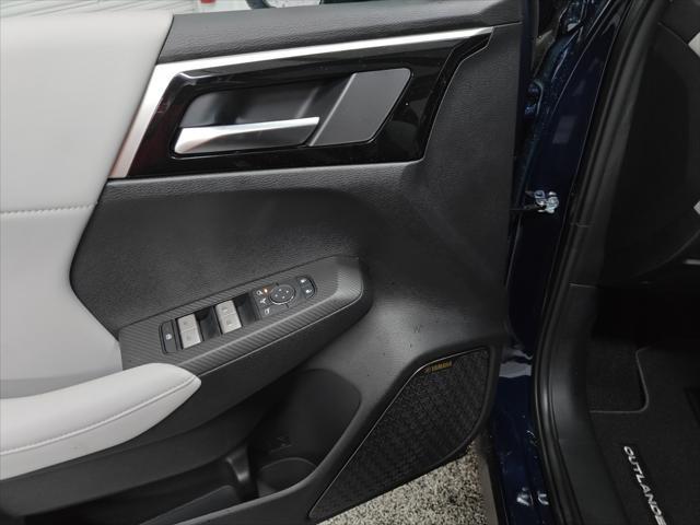new 2025 Mitsubishi Outlander car, priced at $35,015
