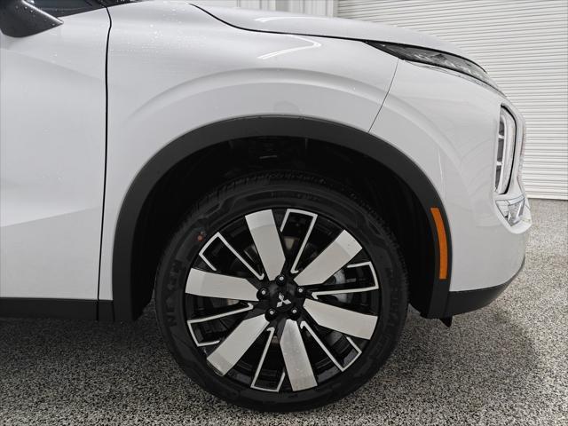new 2025 Mitsubishi Outlander car, priced at $35,080