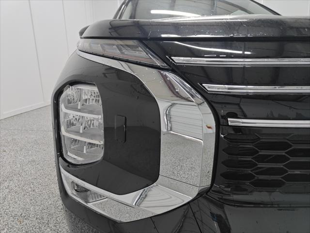 new 2025 Mitsubishi Outlander car, priced at $35,380