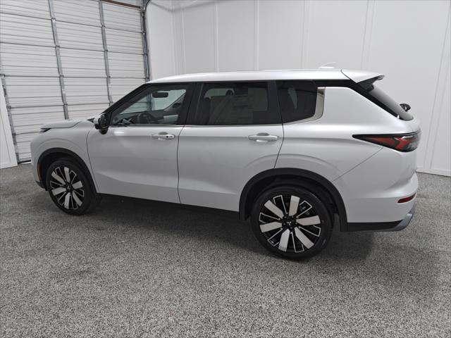 new 2025 Mitsubishi Outlander car, priced at $35,080