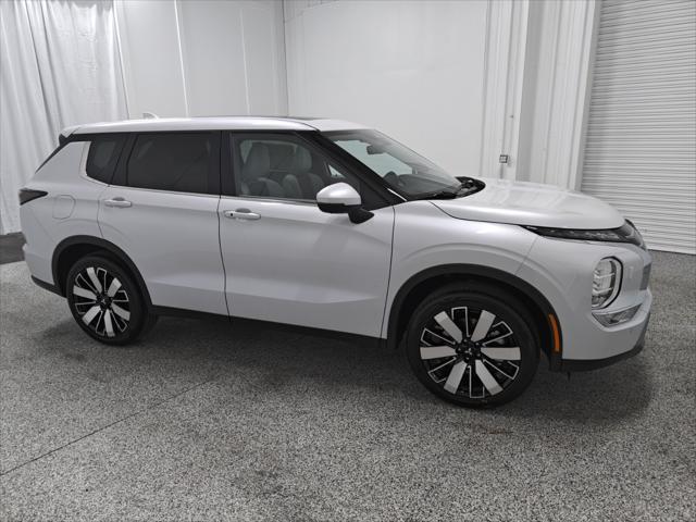 new 2025 Mitsubishi Outlander car, priced at $37,175
