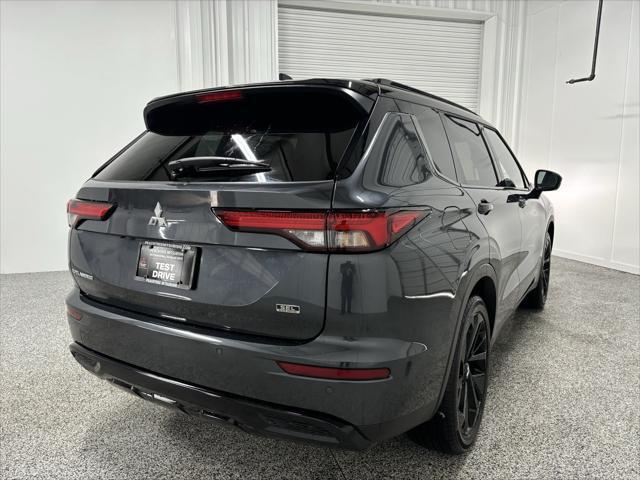 new 2024 Mitsubishi Outlander car, priced at $32,105