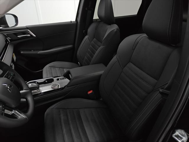 new 2025 Mitsubishi Outlander car, priced at $35,080