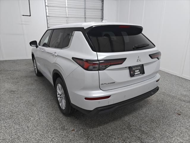 new 2025 Mitsubishi Outlander car, priced at $29,715