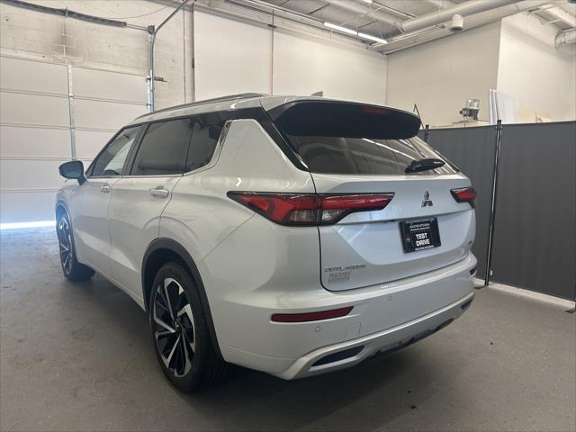 new 2024 Mitsubishi Outlander car, priced at $33,630