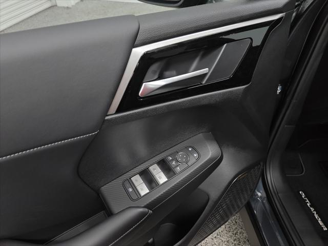 new 2025 Mitsubishi Outlander car, priced at $37,120