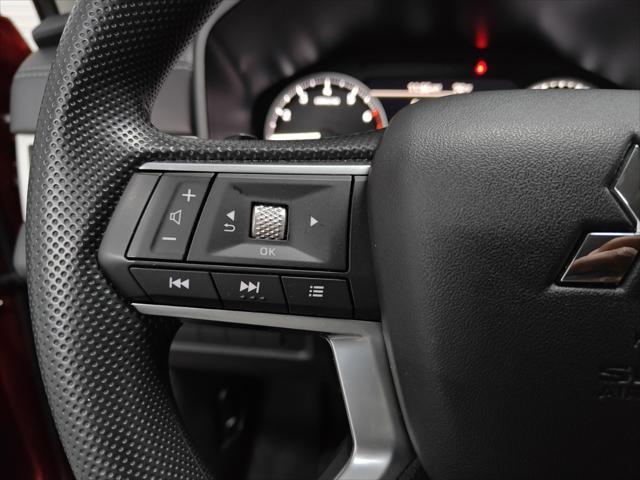 new 2025 Mitsubishi Outlander car, priced at $28,215