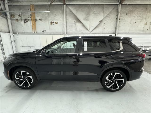 new 2024 Mitsubishi Outlander car, priced at $32,694