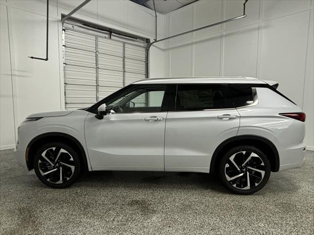 new 2024 Mitsubishi Outlander car, priced at $30,135