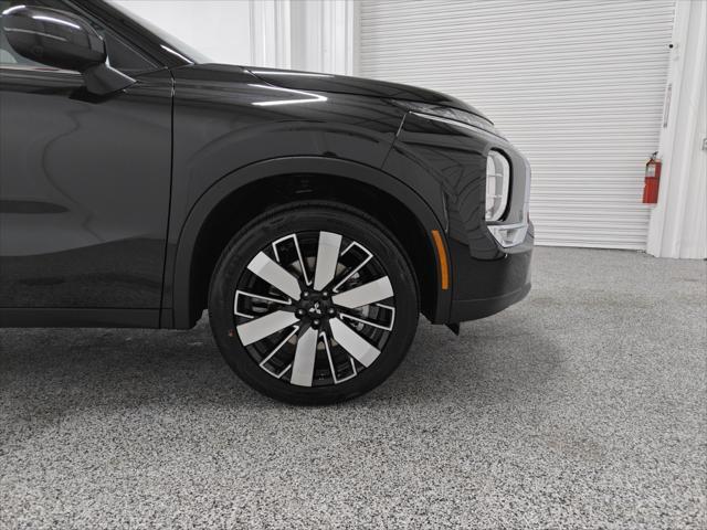 new 2025 Mitsubishi Outlander car, priced at $34,705