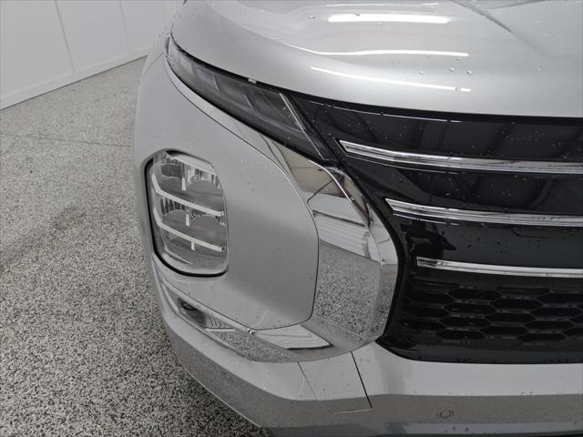 new 2025 Mitsubishi Outlander car, priced at $35,885