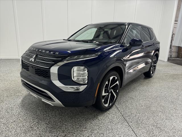 new 2024 Mitsubishi Outlander car, priced at $28,790