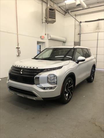 new 2024 Mitsubishi Outlander car, priced at $29,300