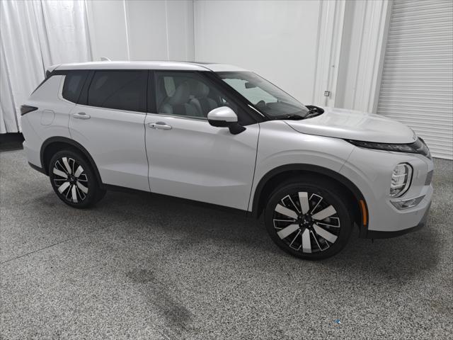new 2025 Mitsubishi Outlander car, priced at $37,715