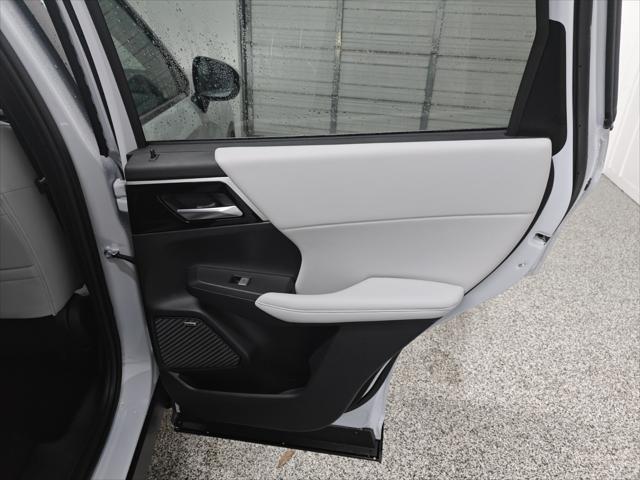 new 2025 Mitsubishi Outlander car, priced at $33,680
