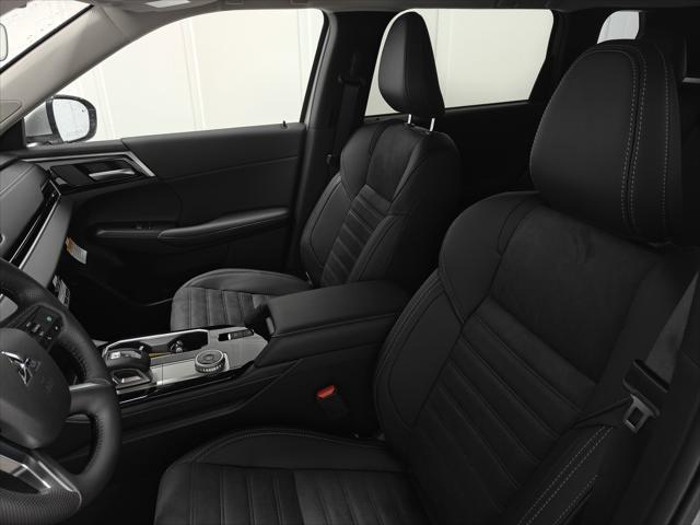 new 2025 Mitsubishi Outlander car, priced at $30,285