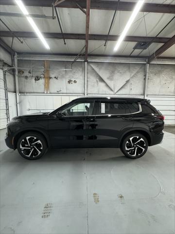 new 2024 Mitsubishi Outlander car, priced at $30,675