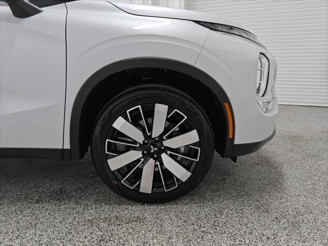 new 2025 Mitsubishi Outlander car, priced at $35,080