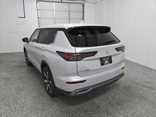 new 2025 Mitsubishi Outlander car, priced at $36,880