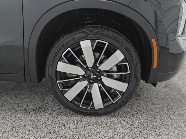 new 2025 Mitsubishi Outlander car, priced at $35,080
